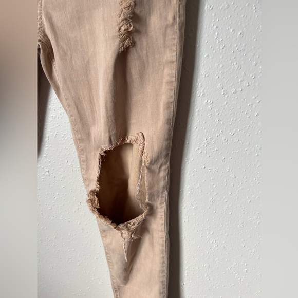 Nude Distressed High Waisted Vibrant Skinny Jean size 9(w28) - Picture 5 of 5